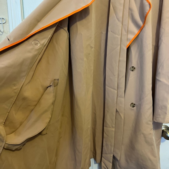 Women’s Trench Coat - Picture 2 of 2